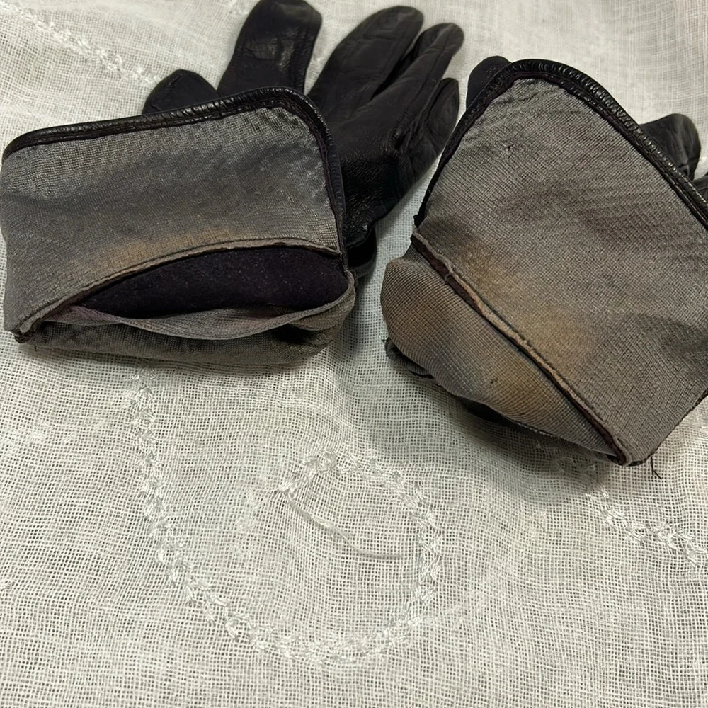Handmade snake skin and natural leather soft buttery gloves